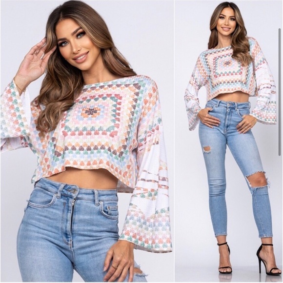 LAST ONE: Ultra comfortable soft women’s crop angel sleeve summer top - Picture 2 of 4